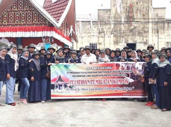 PELATIHAN PEMBUATAN KOMPOS