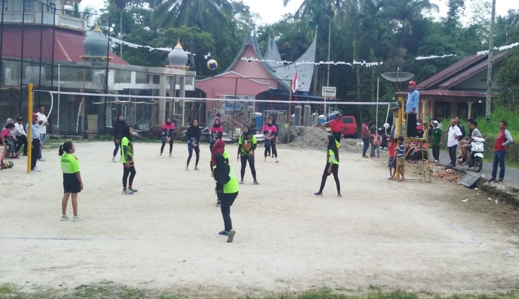 PERTANDINGAN VOLI ANTAR NAGARI SE-KECAMATAN LIMAKAUM PERTANDINGAN VOLI ANTAR NAGARI SE-KECAMATAN LIMAKAUM