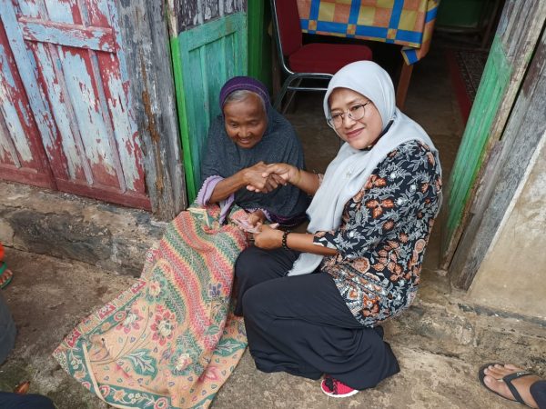 PENYERAHAN BLT DANA DESA DI AKHIR TAHUN 2020