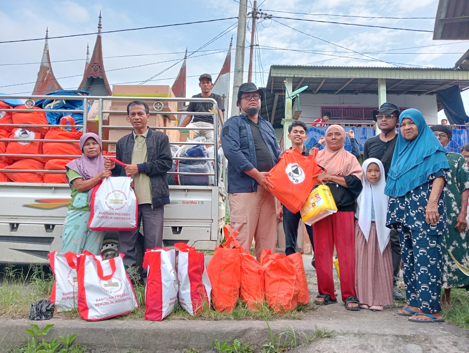 BANTUAN DARI PRESIDEN INDONESIA DAN BNPB TERSALURKAN