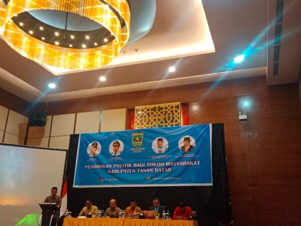 Pendidikan Politik Bagi Tokoh Masyarakat Kabupaten Tanah Datar